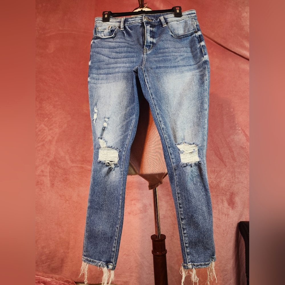 BKE Light Blue Distressed Skinny Jeans Size 28